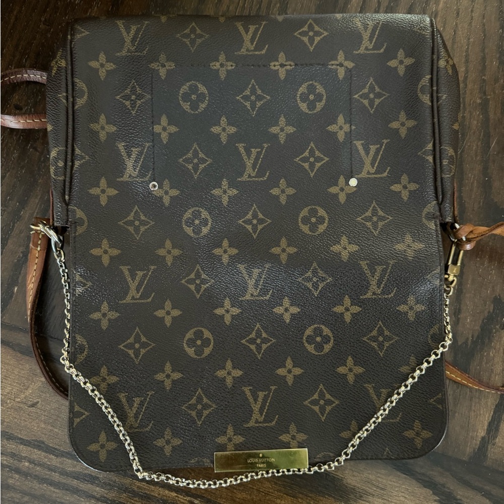 Favorite MM Monogram - Picture 16 of 17